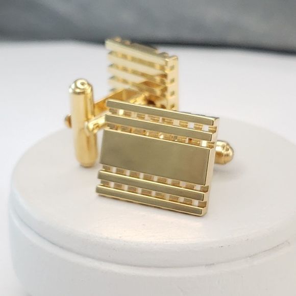 SENATOR Gold Cufflinks - Picture 6 of 12